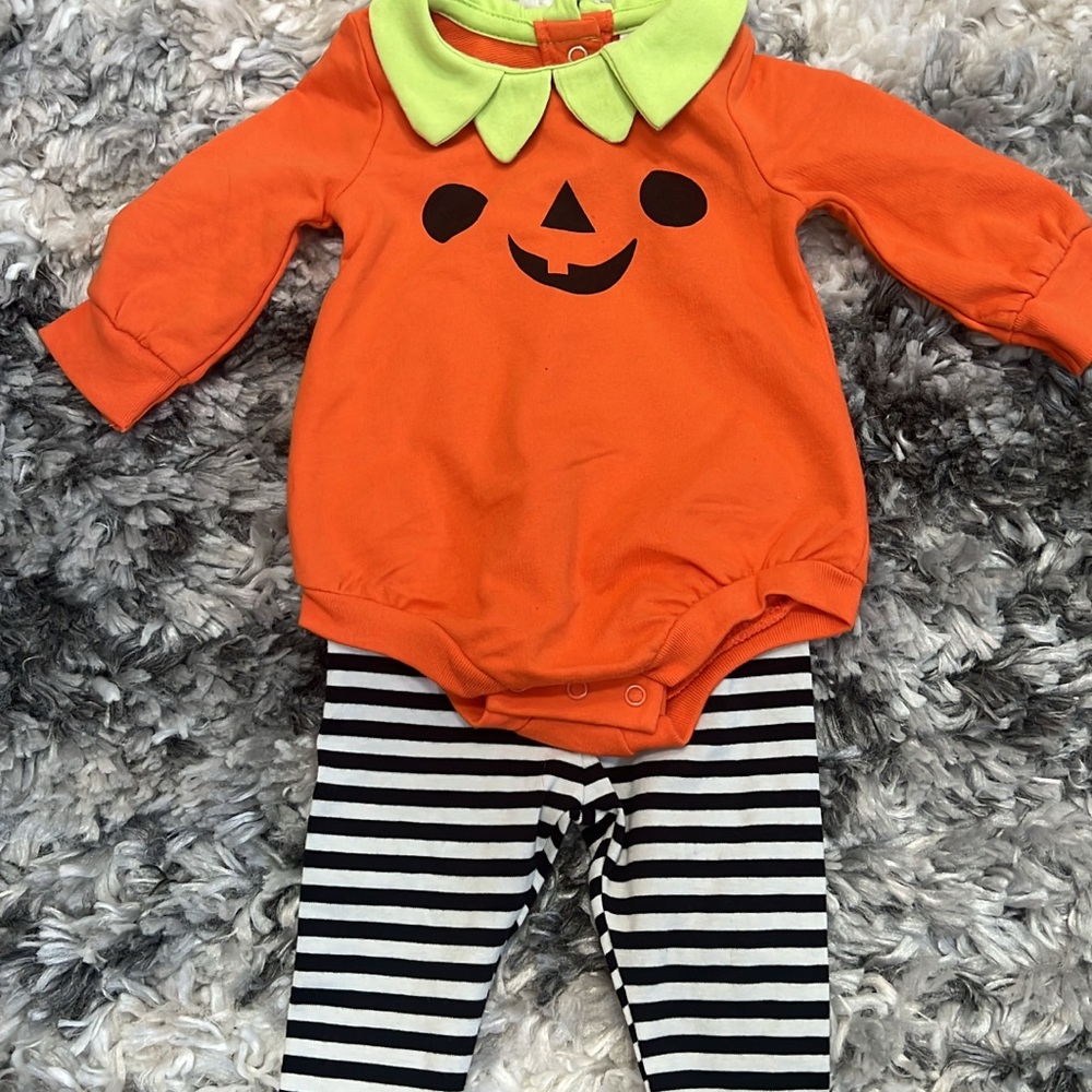 Newborn Pumpkin Costume outfit - Orange and Black